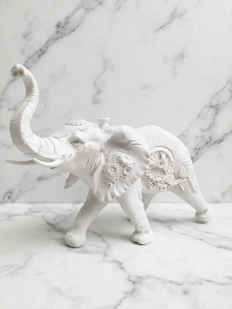 Pieza 78 — Elefante estilo steampunk con engranajes