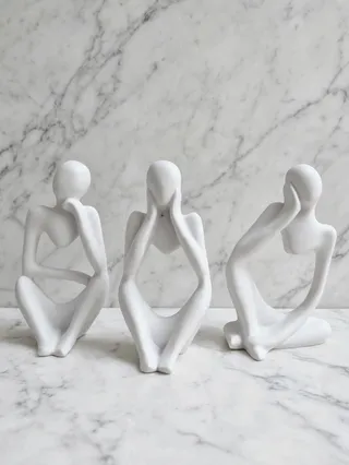 Set de figuras abstractas "Los tres sabios modernos"