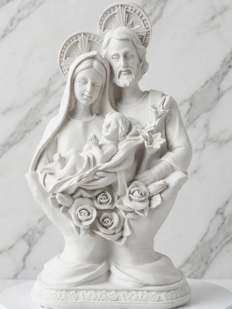 Pieza 7 — Sagrada Familia con Base de Rosas