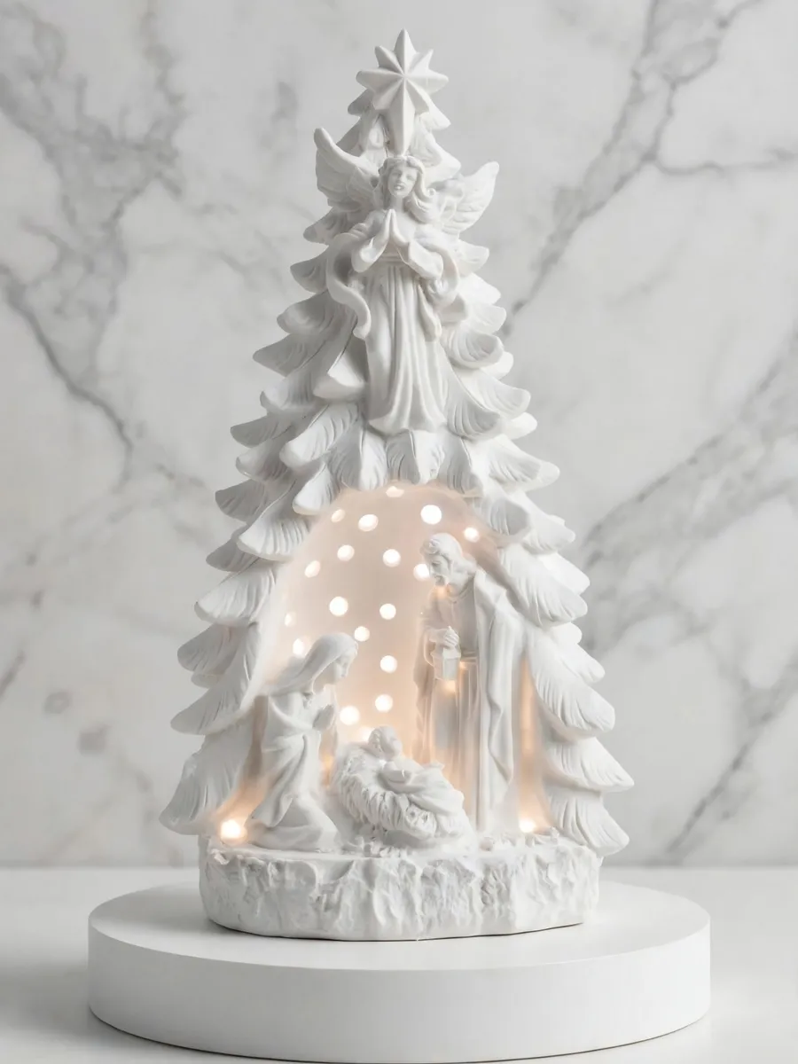 Nacimiento en Árbol de Navidad con Luces — Pieza de navidad en marmolina