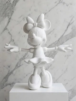 Minnie Mouse con Brazos Abiertos