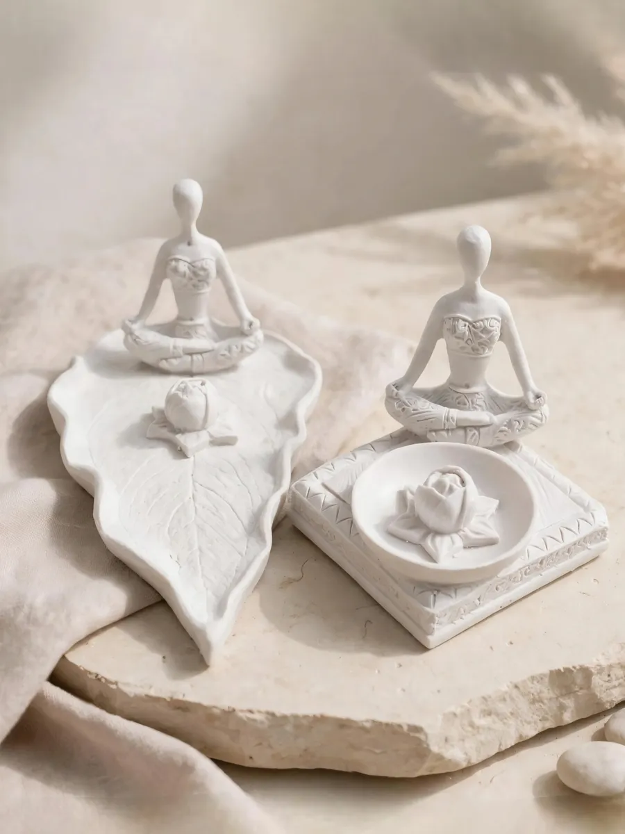 Pieza 18 — Figuras de Meditación sobre Bases Naturales